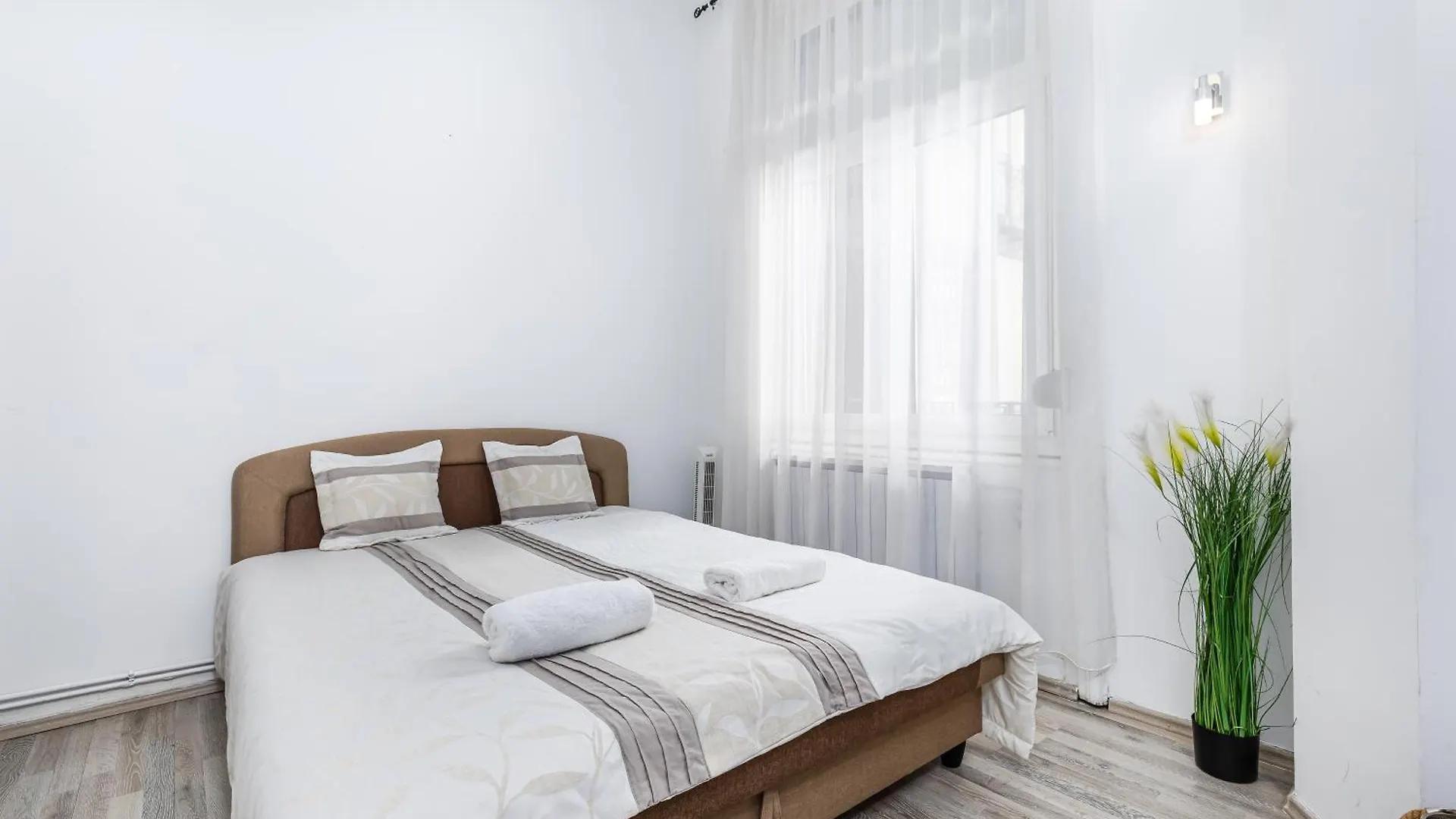 Real Apartments Lovag ブダペスト